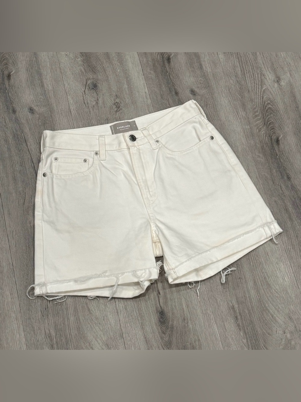 Everlane Casual White Denim Summer Beach Vacation Jean Shorts with Frayed Hem